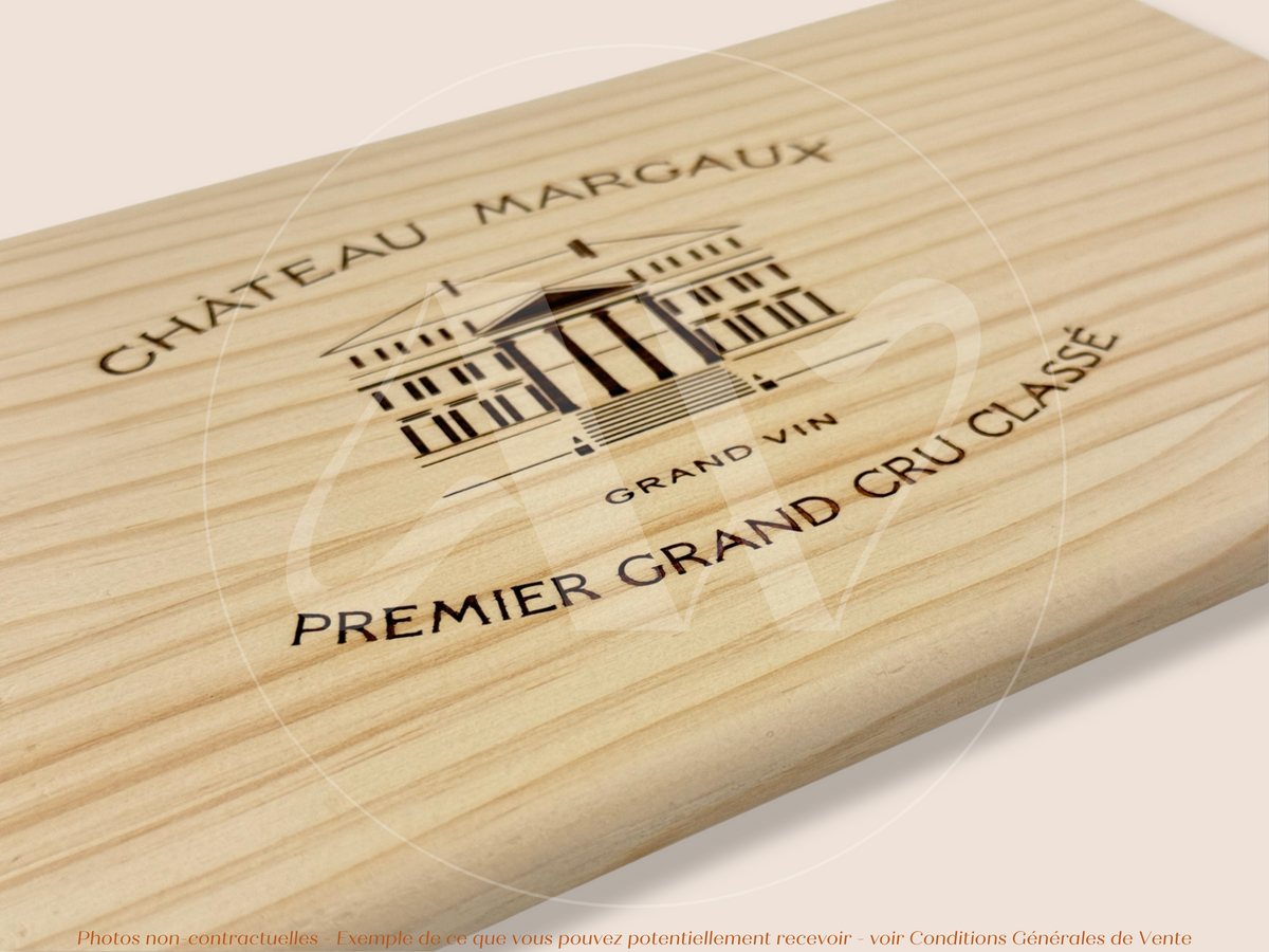 Estampe / Façade d'une caisse de vin en bois du Chateau Margaux - Bordeaux | Format 6 ou 12 bouteilles = 30x17