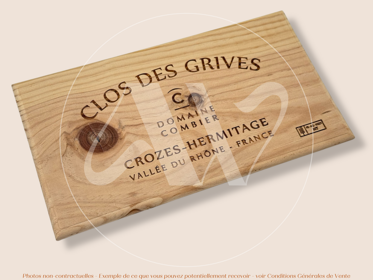 Estampe / Façade d'une caisse de vin en bois du Domaine Combier du Clos des Grives - Vallée du Rhône | Format 6 bouteilles = 30x17
