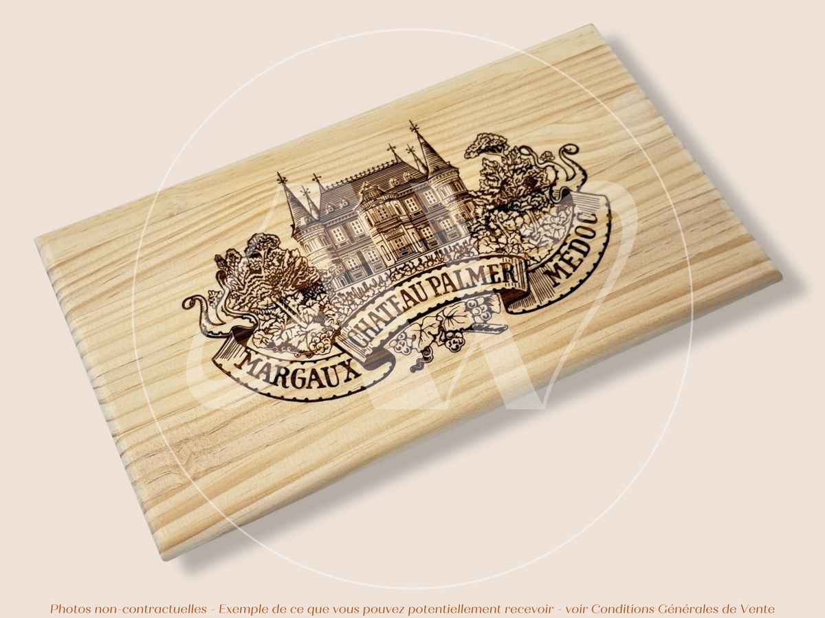 Estampe / Façade d'une caisse de vin en bois du Chateau Palmer - Margaux - Bordeaux | Format 30x17 cm