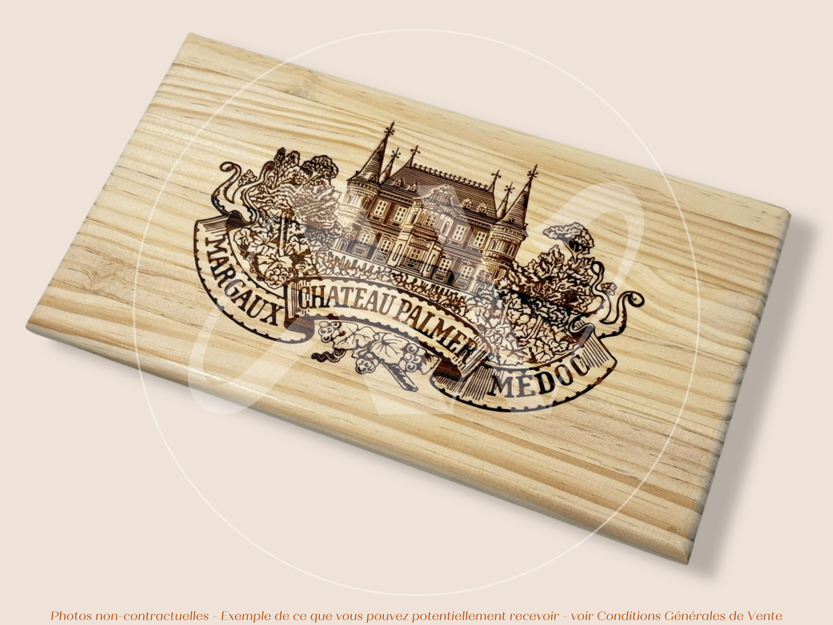 Estampe / Façade d'une caisse de vin en bois du Chateau Palmer - Margaux - Bordeaux | Format 30x17 cm