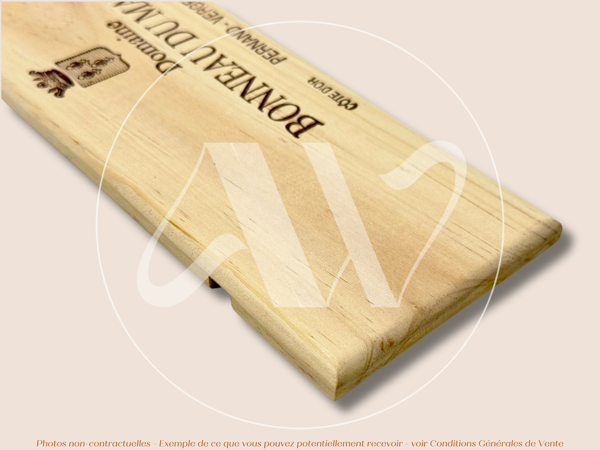 Domaine Bonneau du Martray — Pernand-Vergelesses — Côte de Beaune — Bourgogne — France — Sans millésime — 30 × 9 cm — Façade flamme caisse de vin en bois
