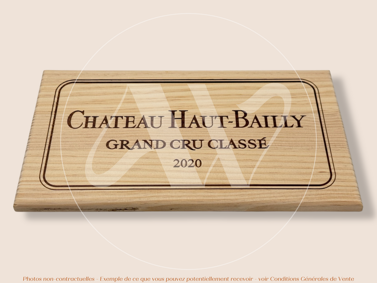 Estampe / Façade d'une caisse de vin en bois du Chateau Haut-Bailly - 2020 - Bordeaux | Format 6 ou 12 bouteilles = 30x17